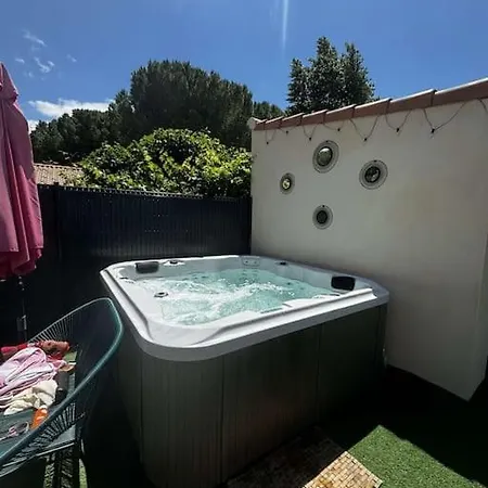 酒店 Maison 5 Piscine ,jacuzzi Clermont-lʼHérault