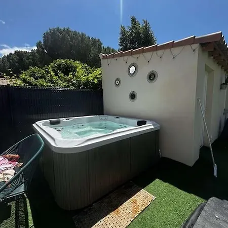 Maison 5 Piscine ,jacuzzi 3* Clermont-lʼHérault